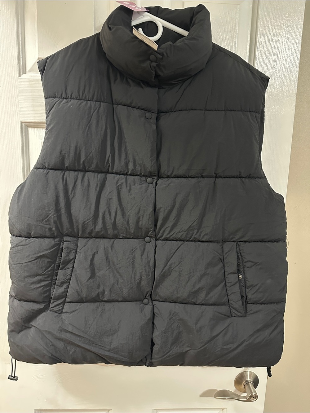 Mens Black Puffer Vest Sleeveless Jacket - Lightweight Insulated